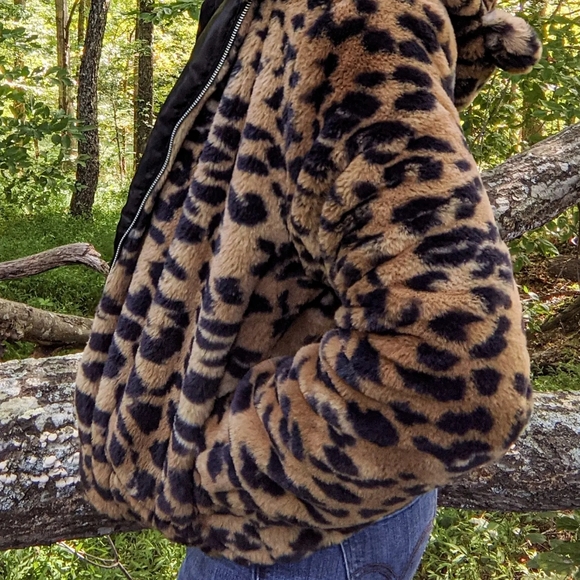 Wild Fable fuzzy cute leopard jacket with ears - Picture 3 of 4